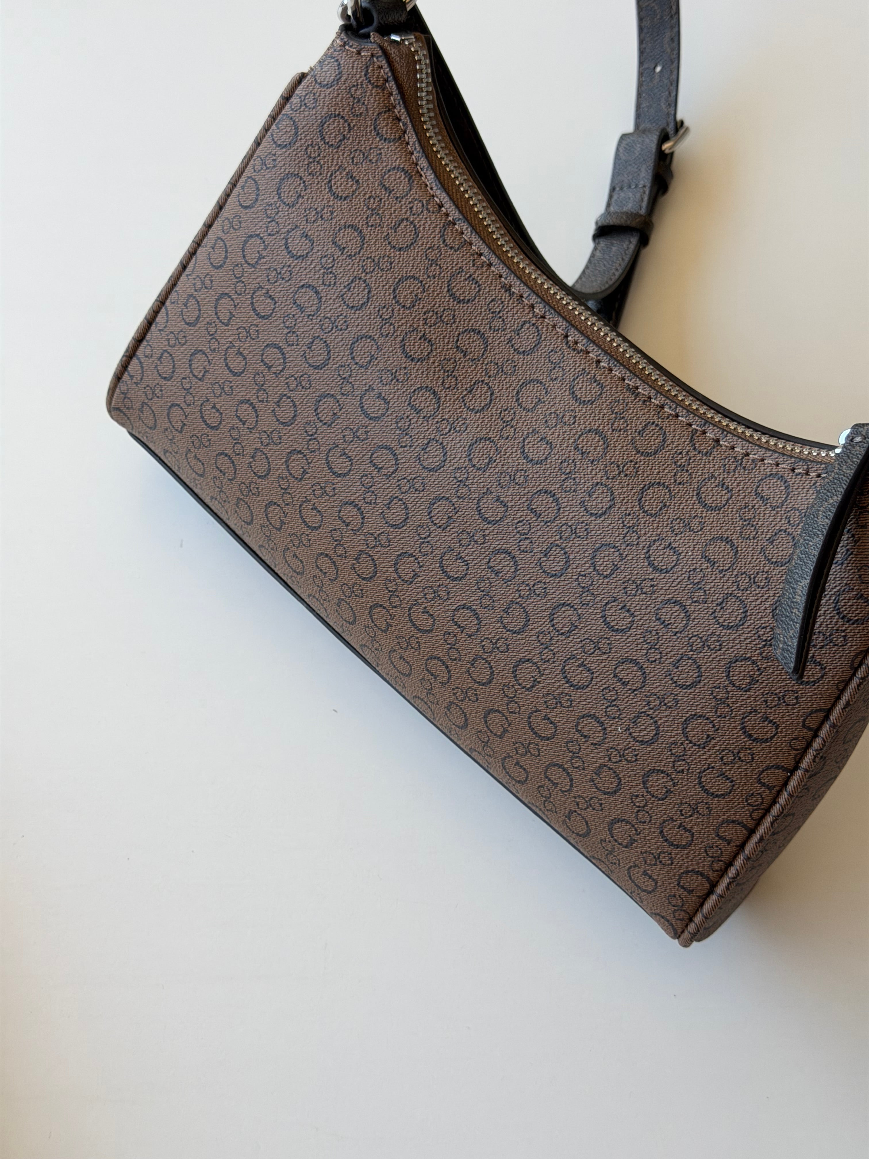Bolsa Guess camel