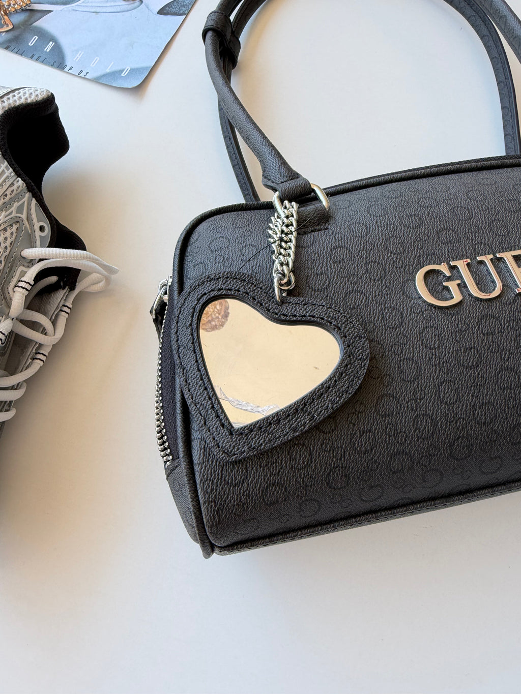 Bolsa baguette Guess