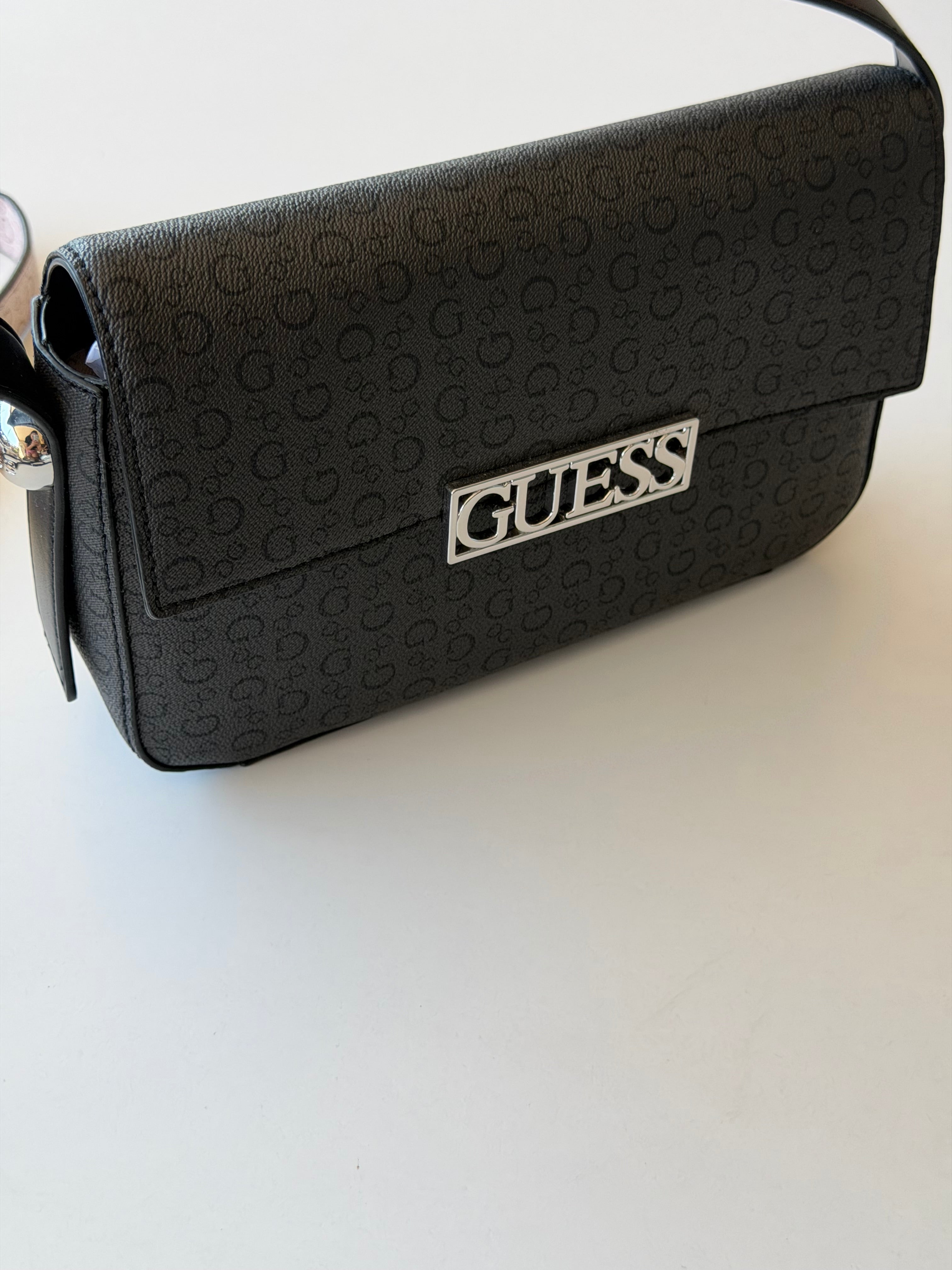 Shoulder bag Guess