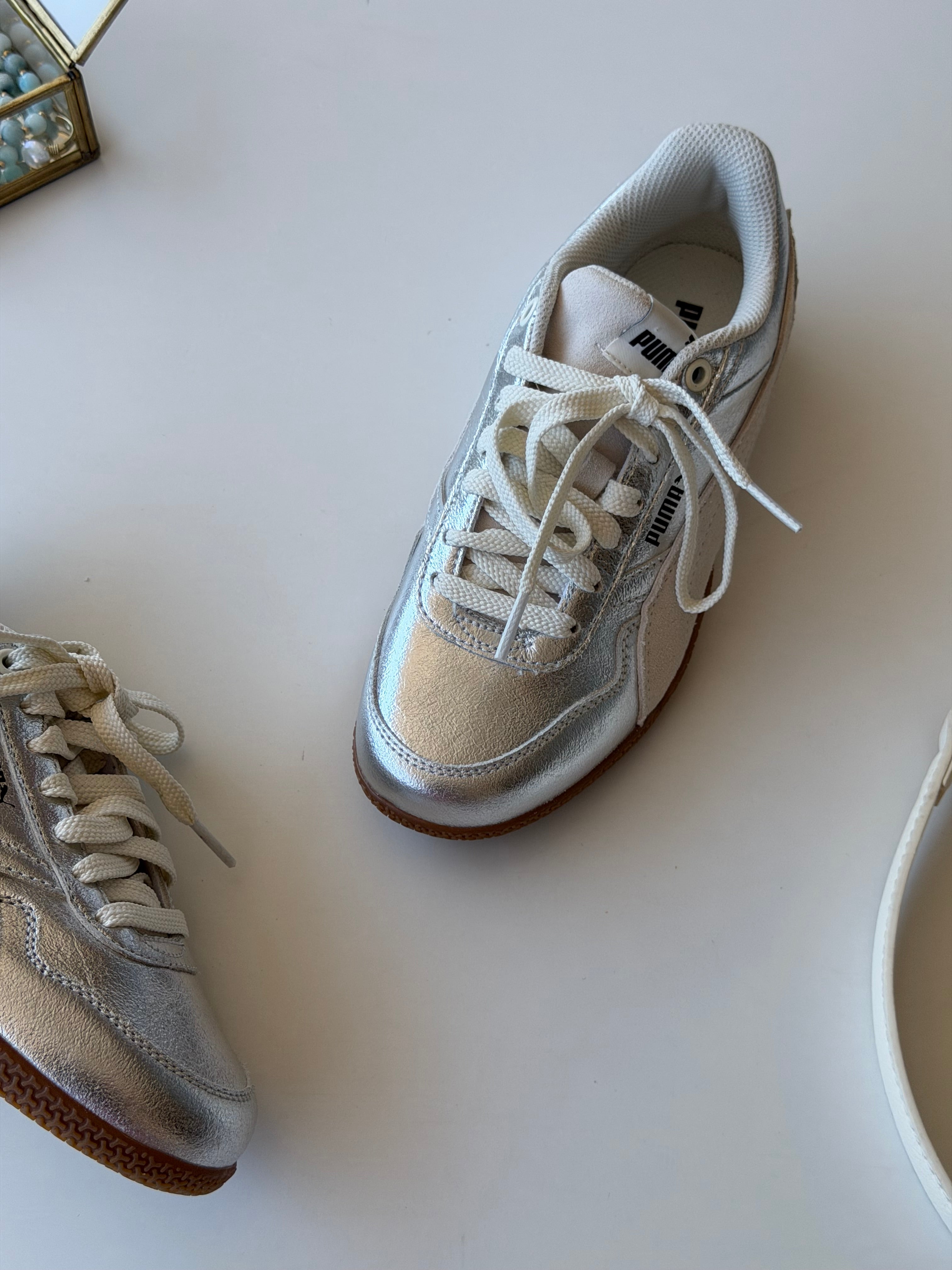 Tenis Puma metálicos