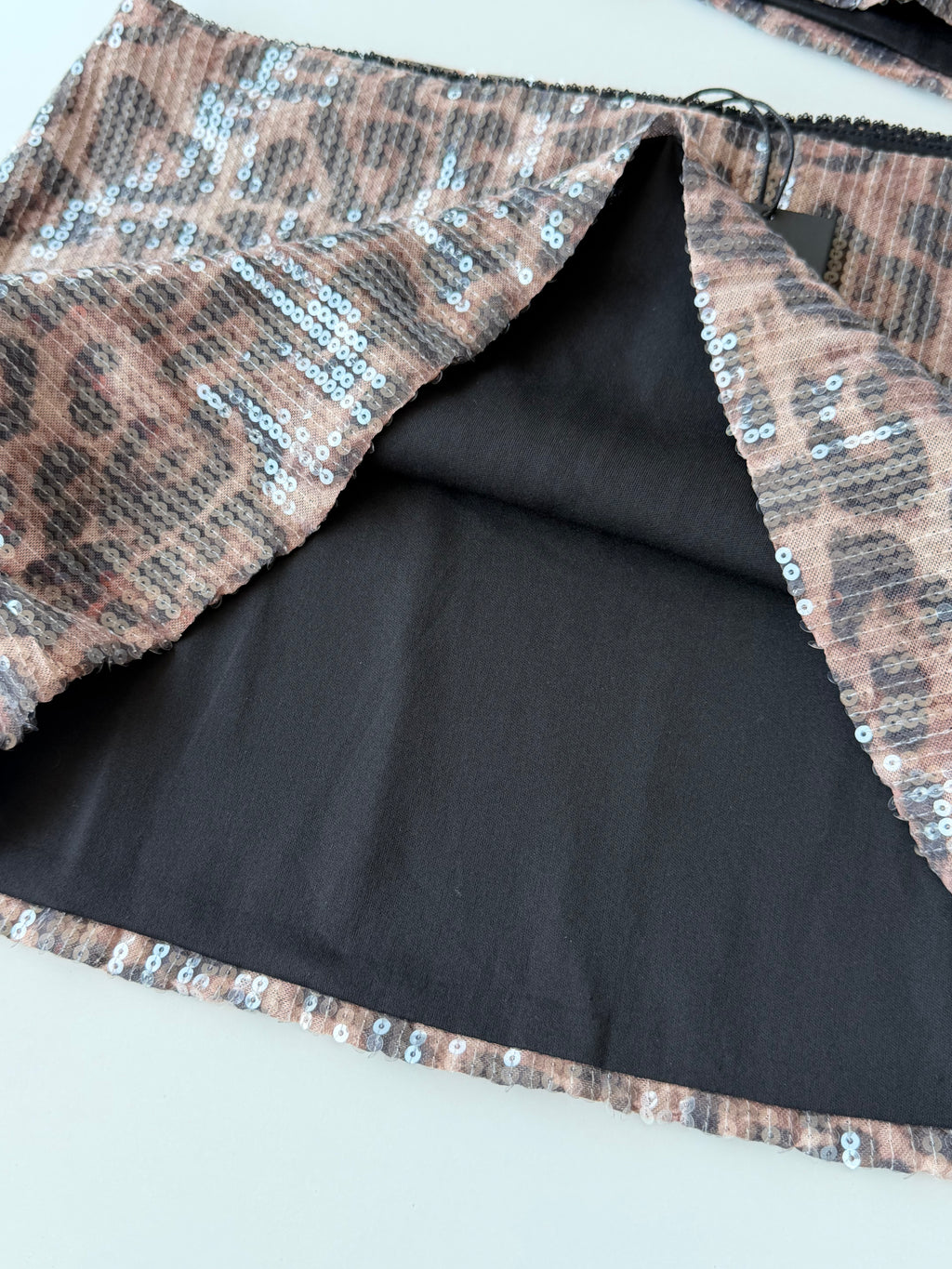 Conjunto BERSHKA de leopardo
