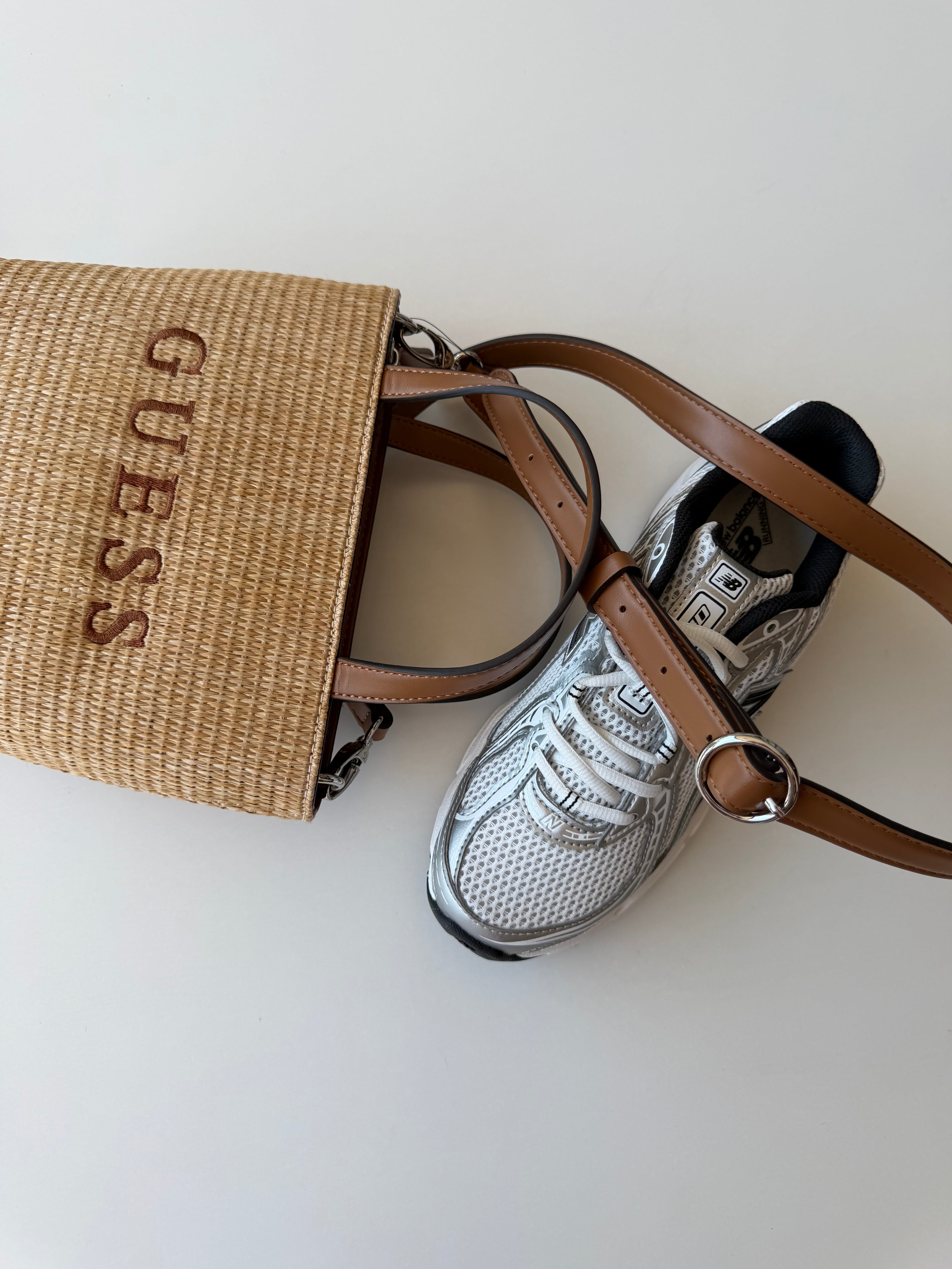 Bolsa Guess mimbre