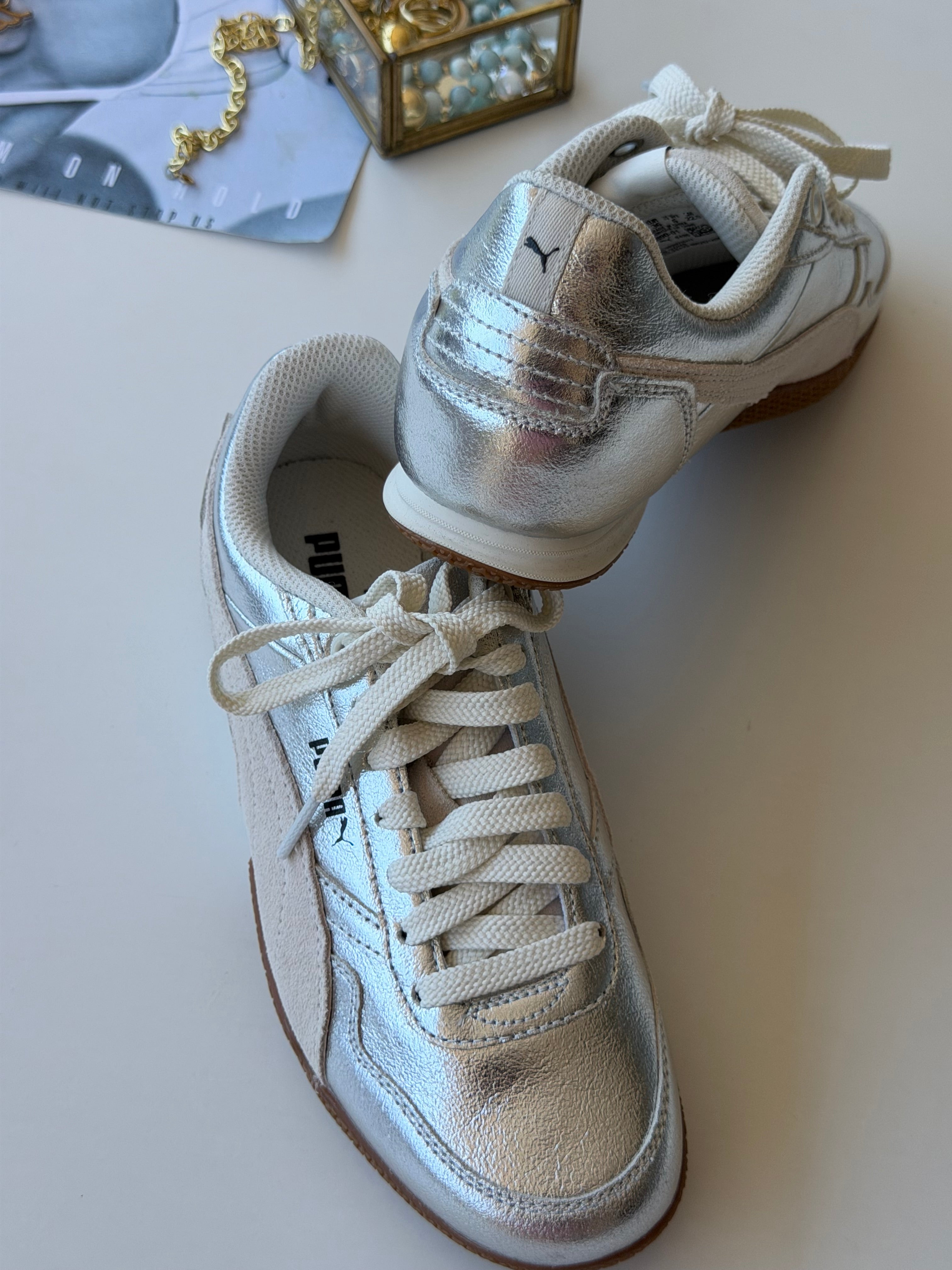 Tenis Puma metálicos