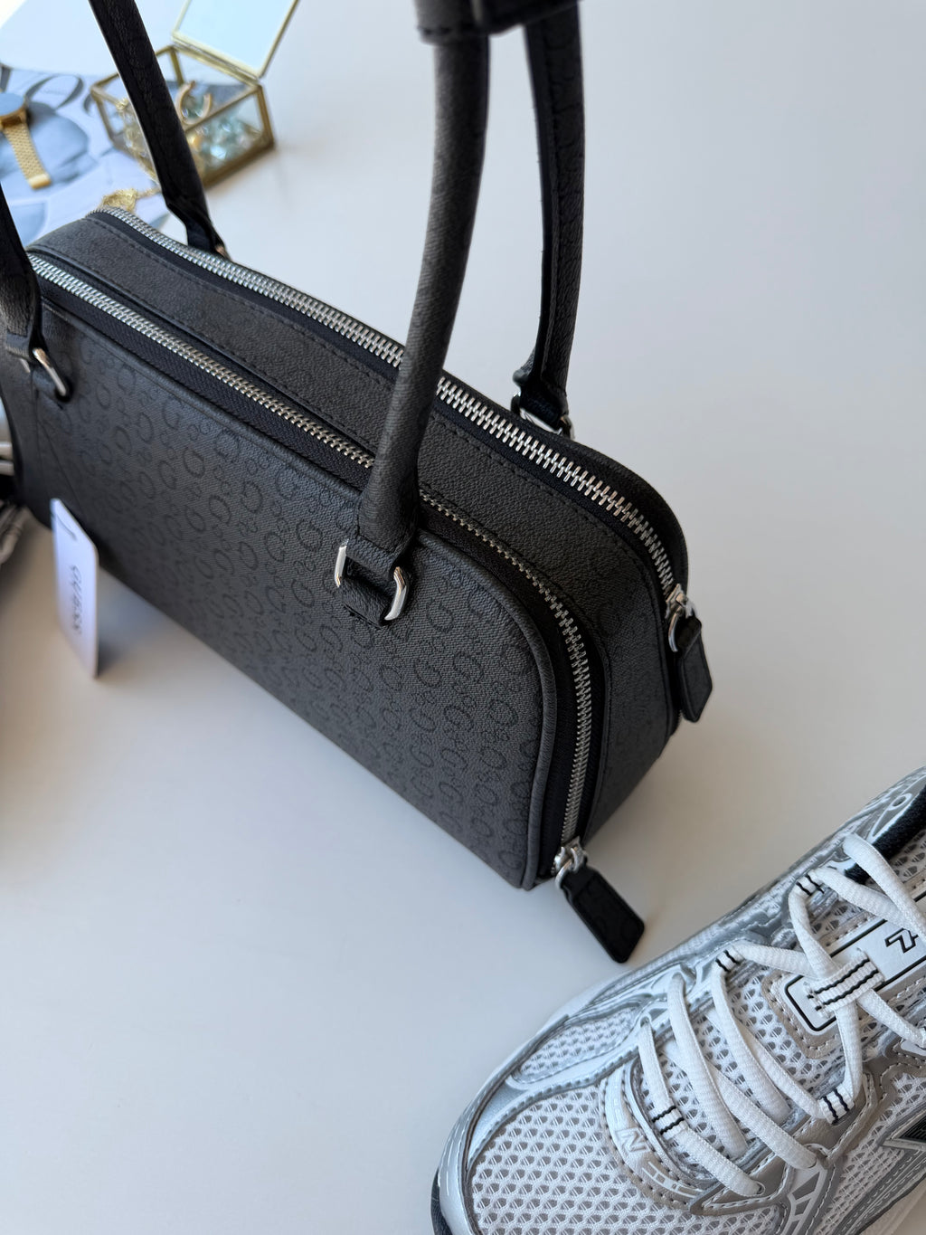 Bolsa baguette Guess