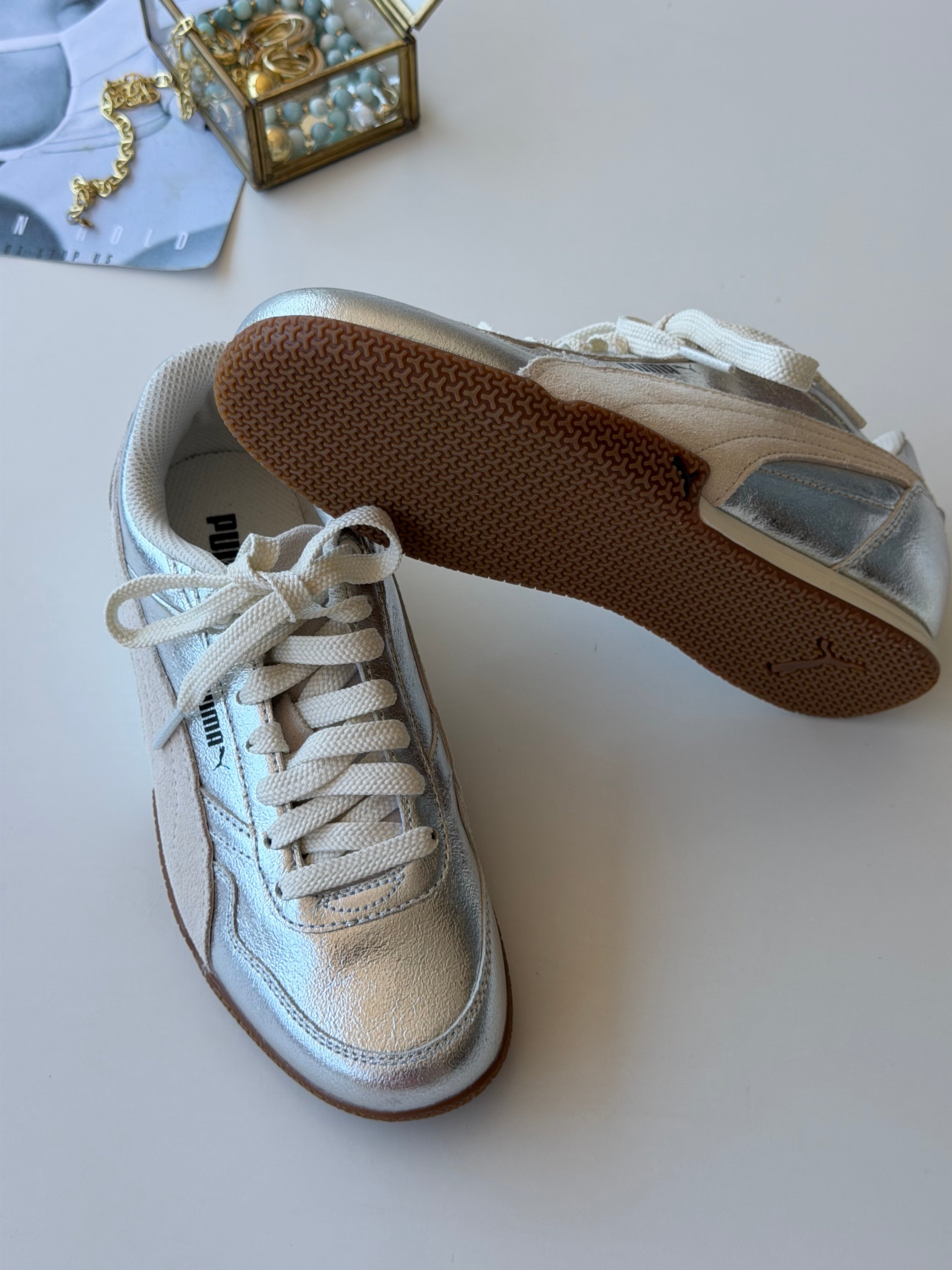 Tenis Puma metálicos