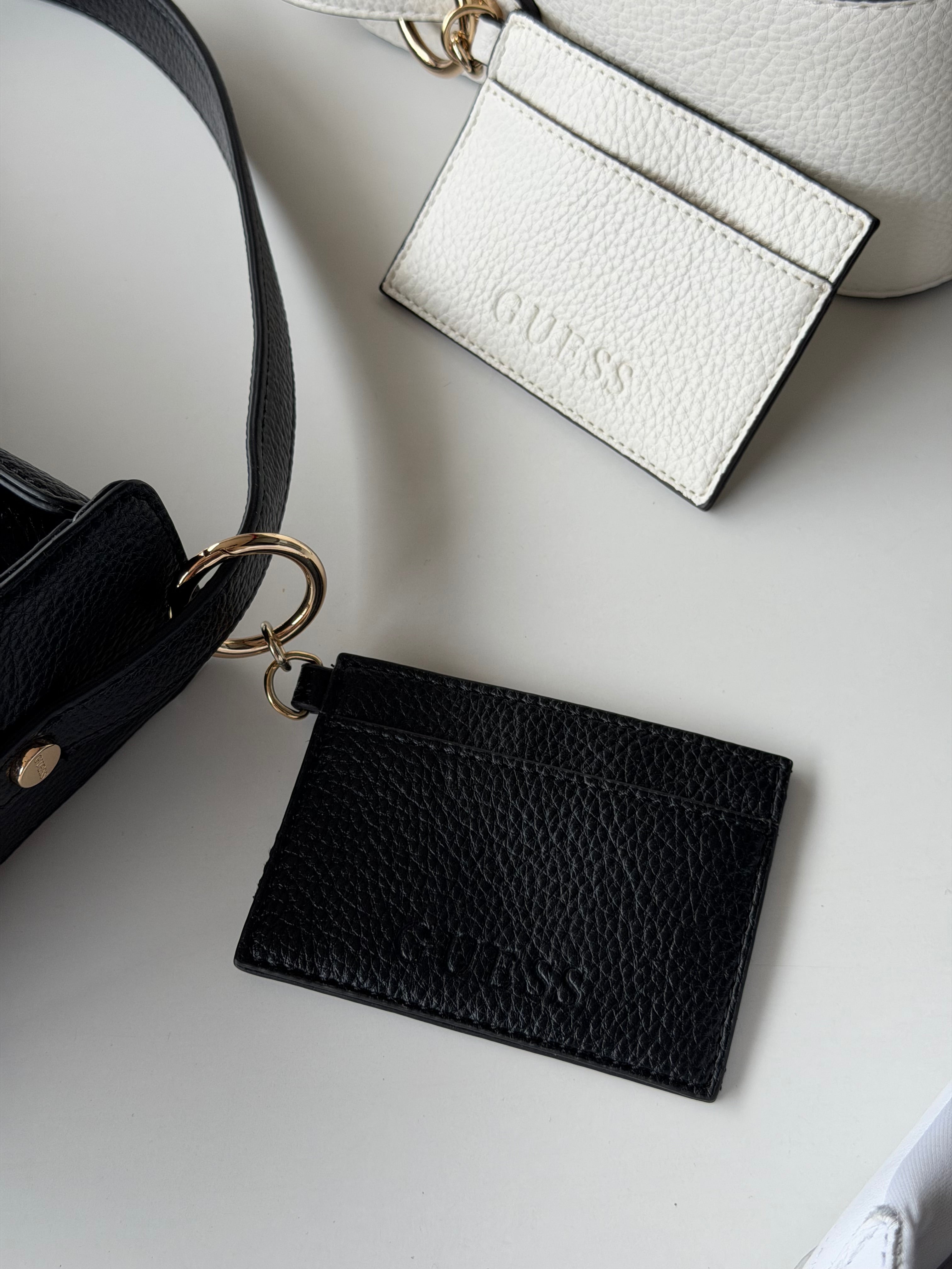 Bolsa shoulder bag Guess con tarjetero
