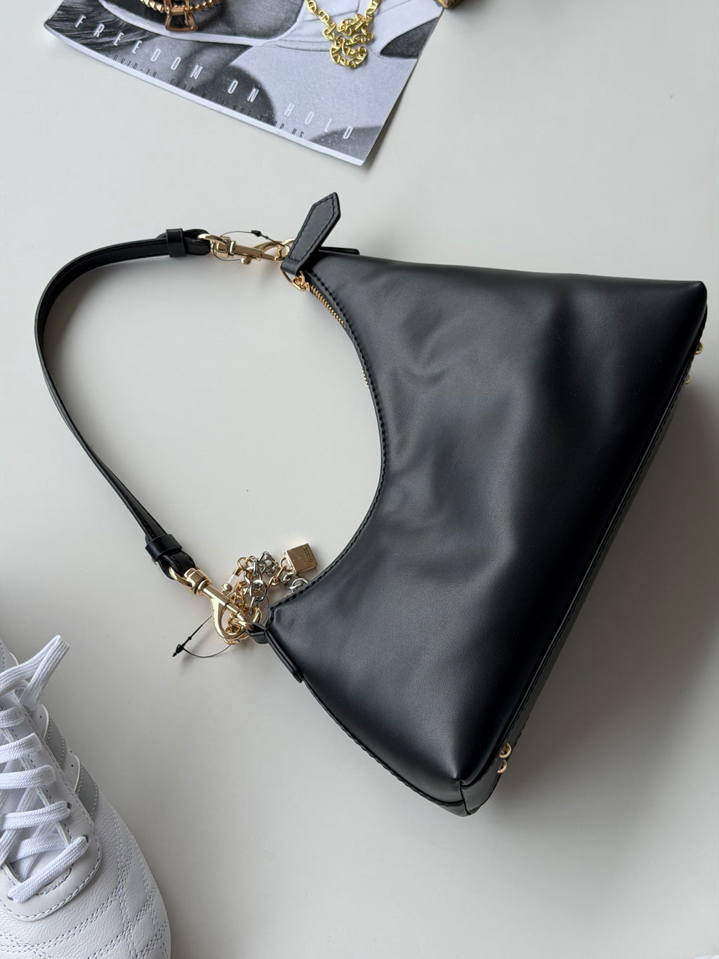Shoulder bag Guess negra