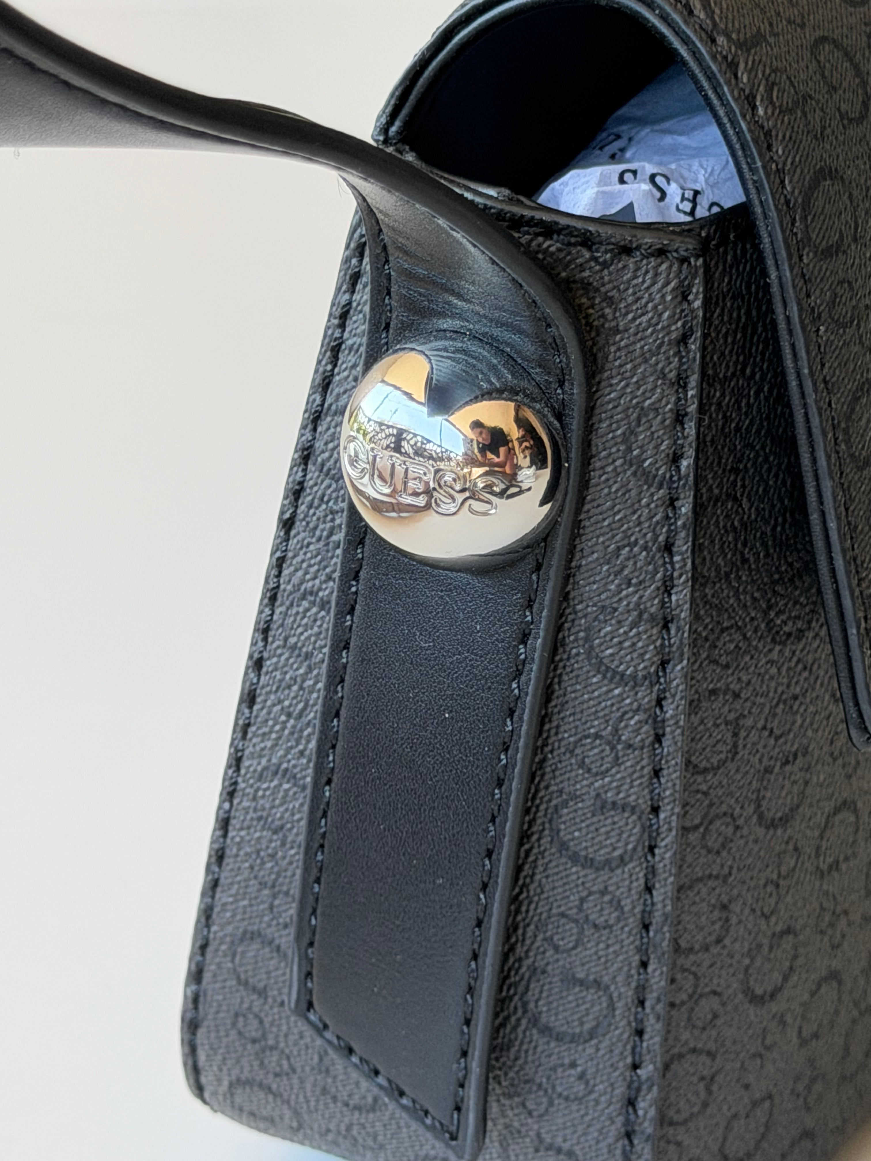 Shoulder bag Guess