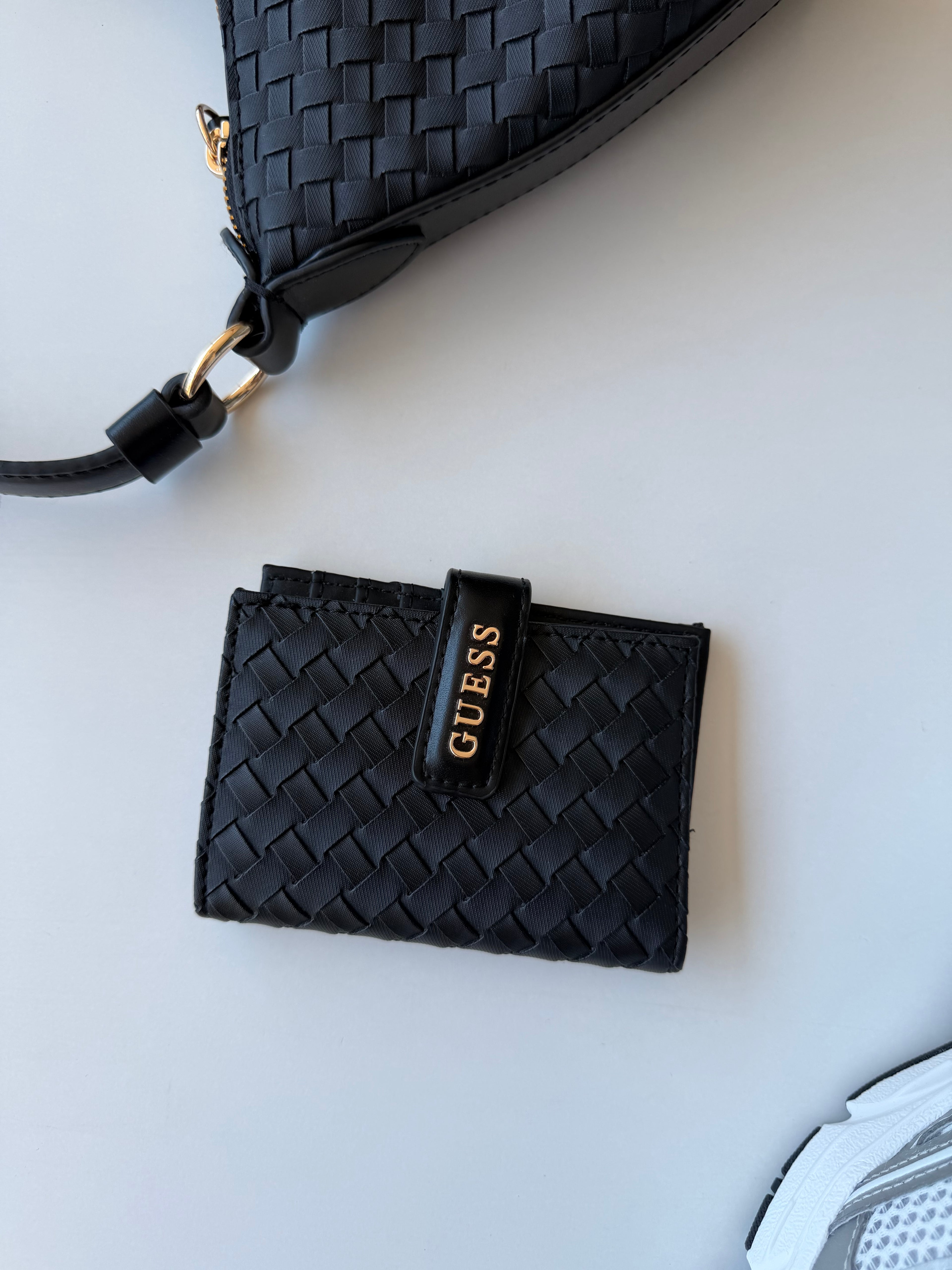 Tarjetero textura Guess
