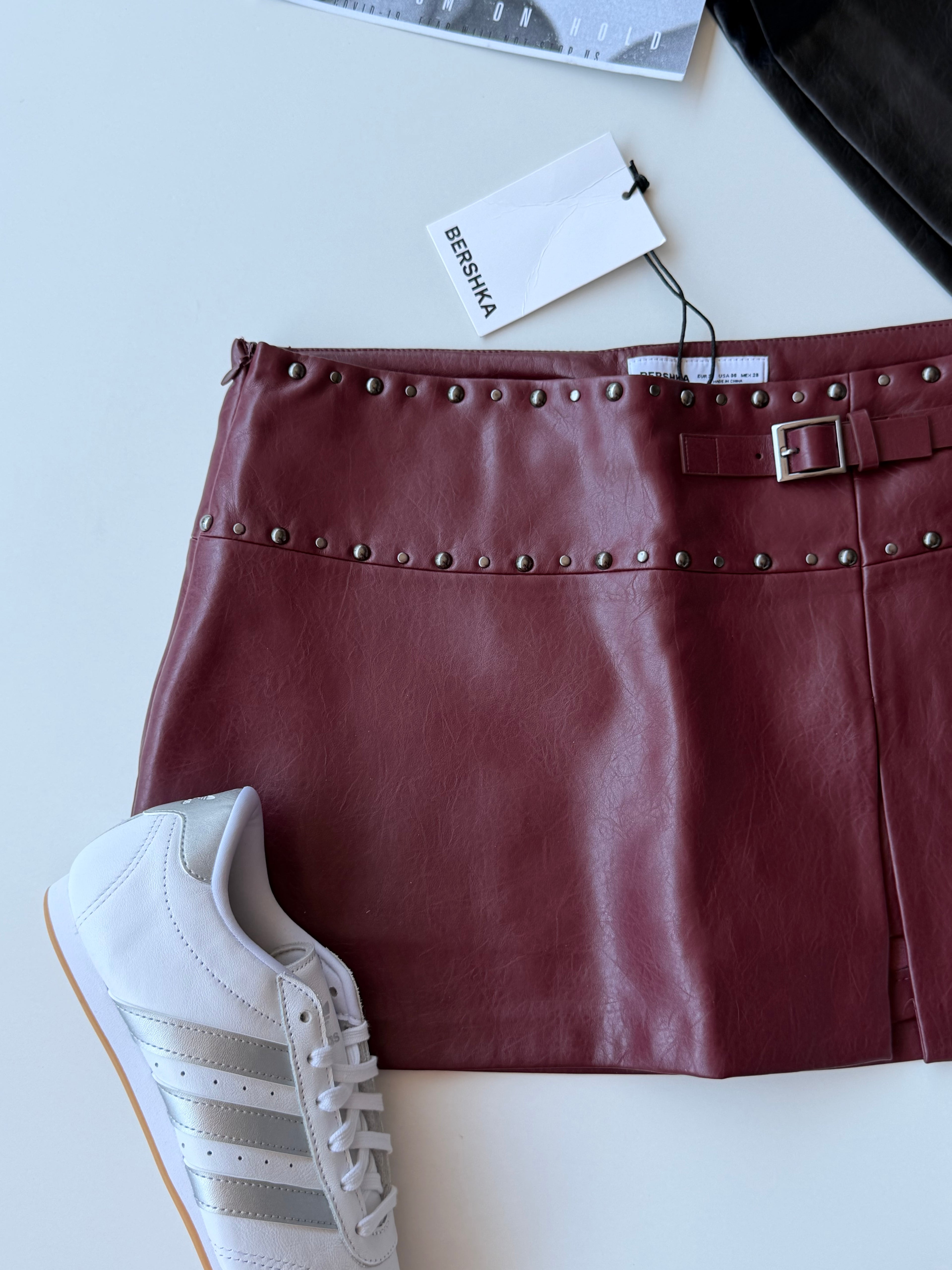 Falda polipiel BERSHKA