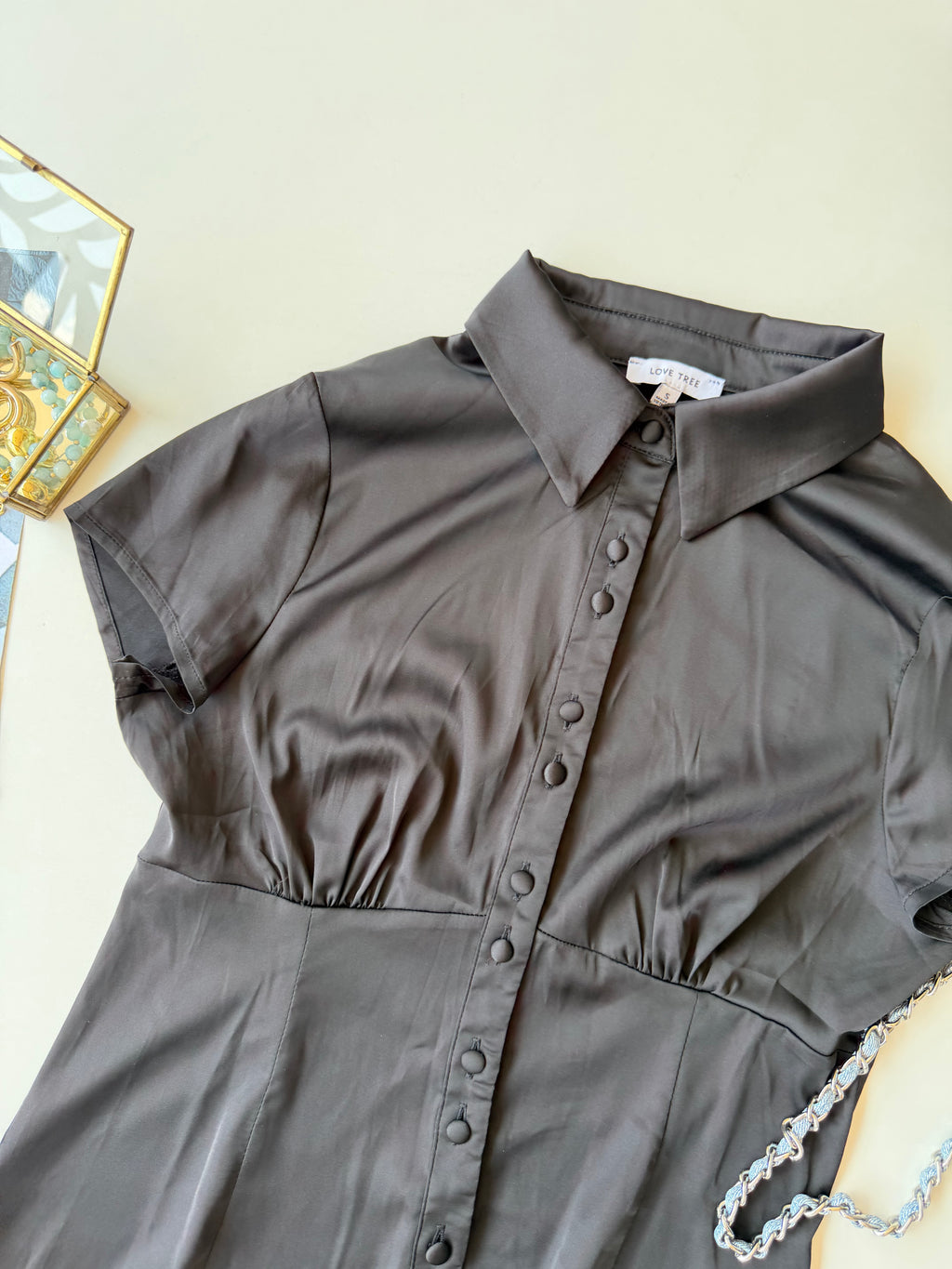 Top satinado Negro