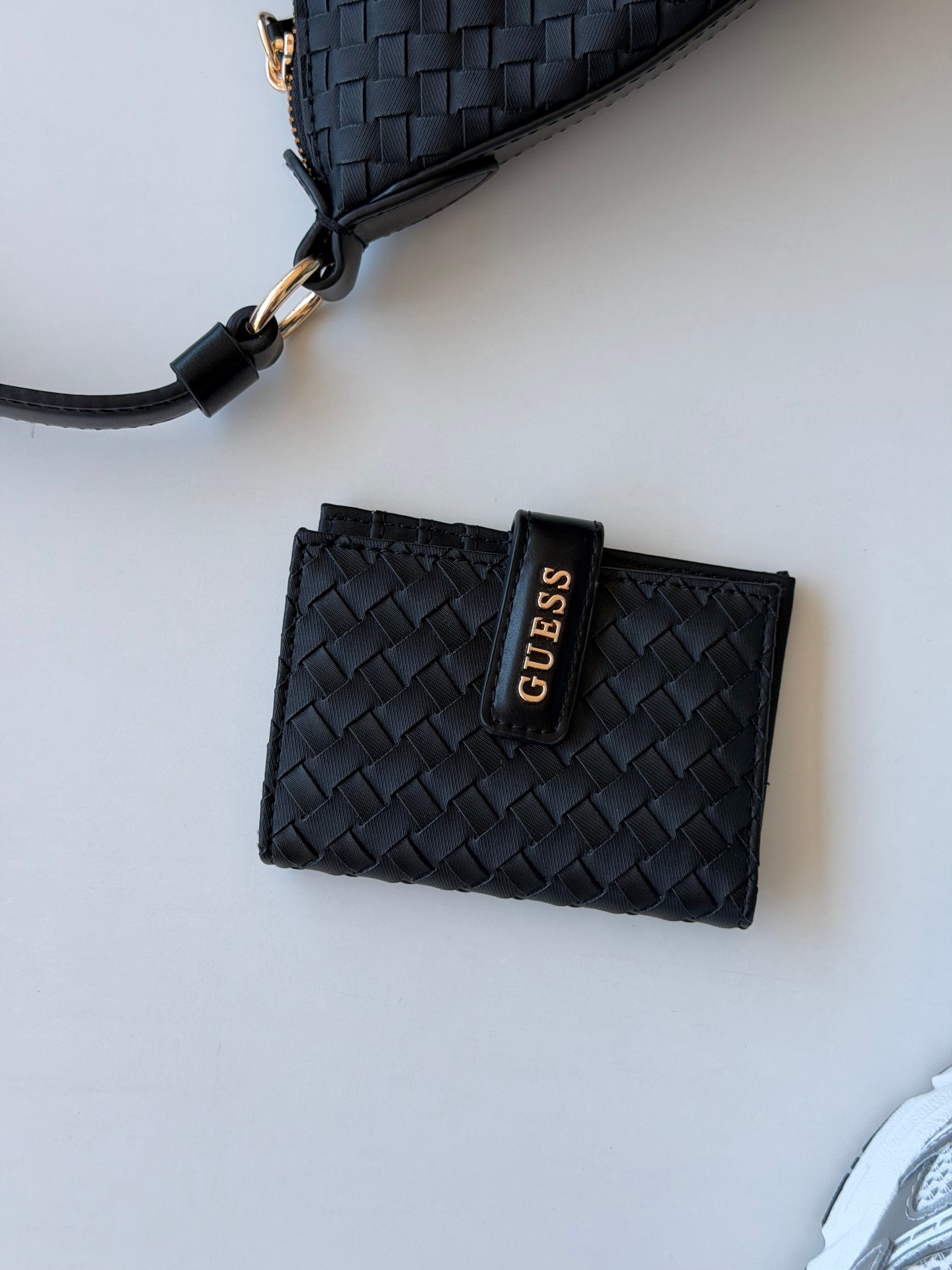 Tarjetero textura Guess