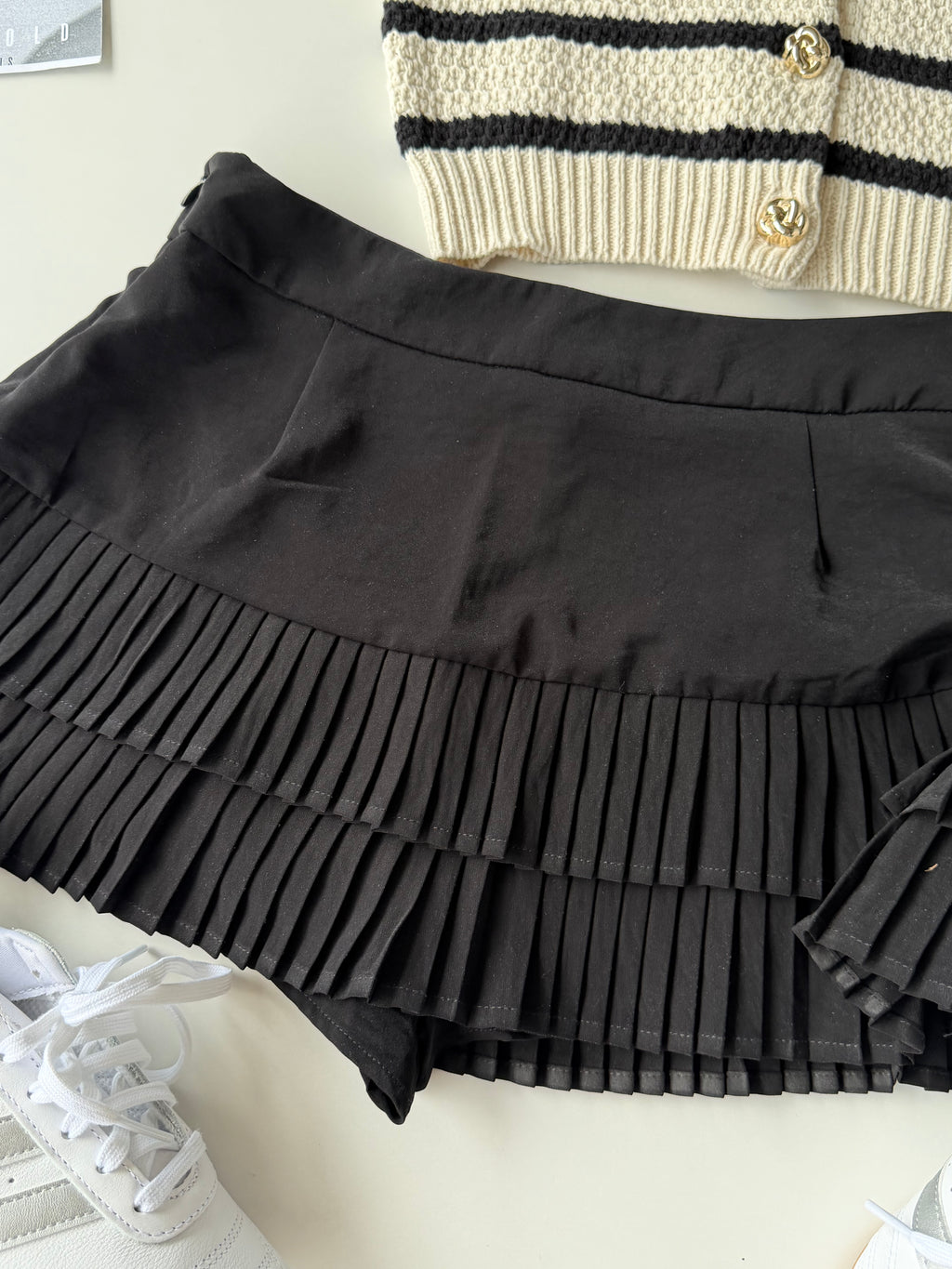 Skort negra tableada